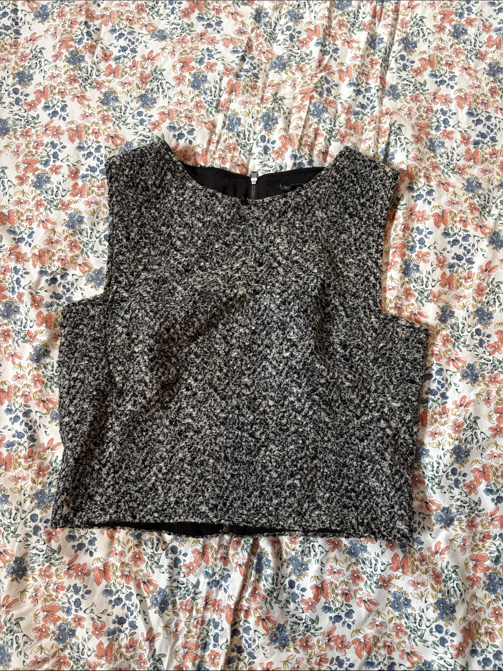 Theory Black & Gray Tweed Crop Tank